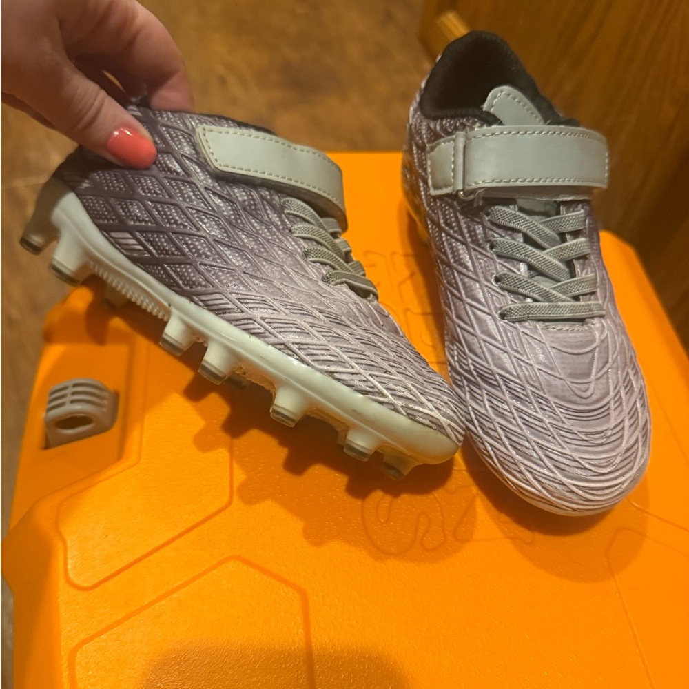Boys soccer cleats 11.5c ⚽️